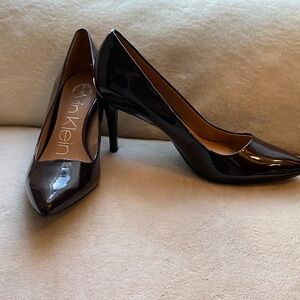 Calvin Klein Women's burgundy Heels 8